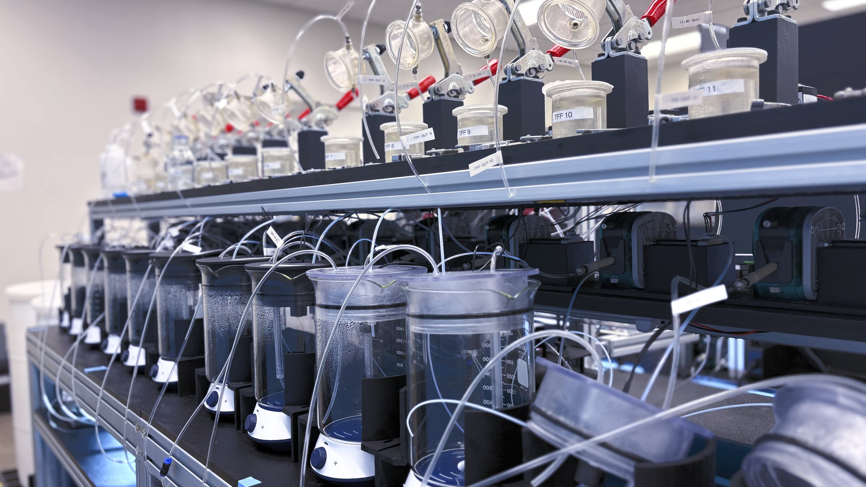 Robotic high-throughput formulation screening